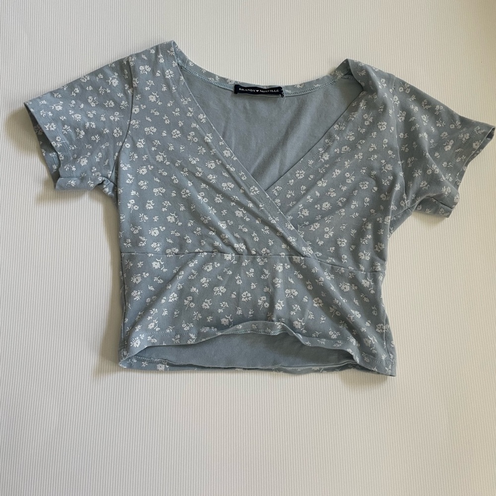 Brandy Melville cropped tee